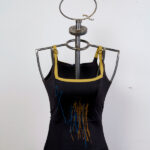 Top stretch nero con scollo quadrato