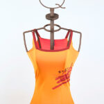 Top stretch ocra con scollo quadrato