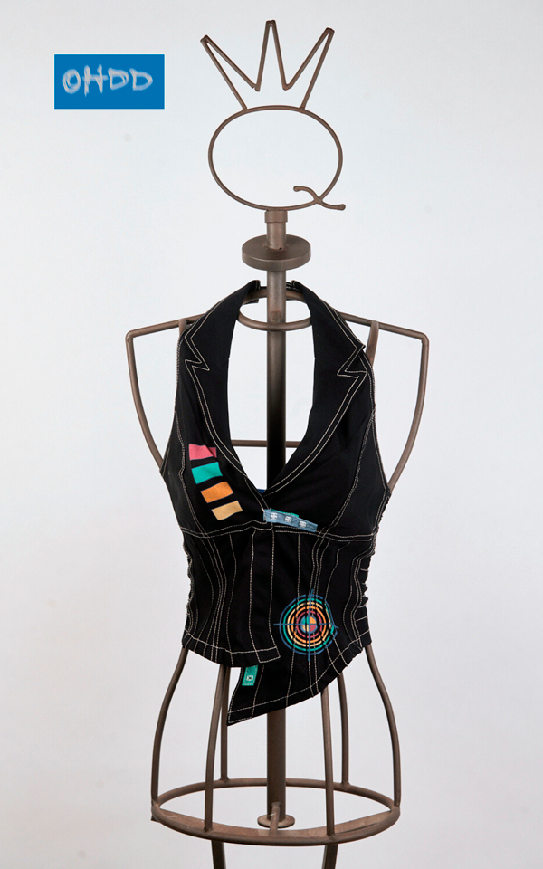 05SOH5427_A Black sleeveless jacket with print - Image 1