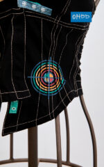 Black sleeveless jacket with print - Image 3