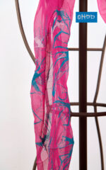 Magenta silk crepon scarf with print - Image 2