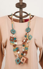 Maille beige en coton stretch avec collier – Image 3