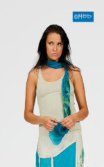 Foulard en crépon de soie avec ourlet roulotté et imprimé – Image 3