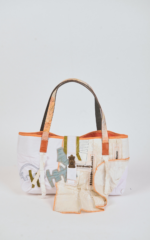 Borsa a mano in puro cotone con stampe e applicazioni