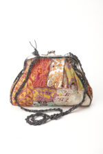 Small embroidered fabric bag with shoulder strap - Image 2