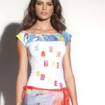 T shirt manica corta.