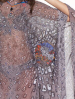 Abito modello poncho in tulle stampa “zebra” - immagine 2