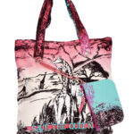 Cotton shopper bag with "giraffe" print.