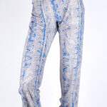 Gray and blue printed pants in stretch fabric