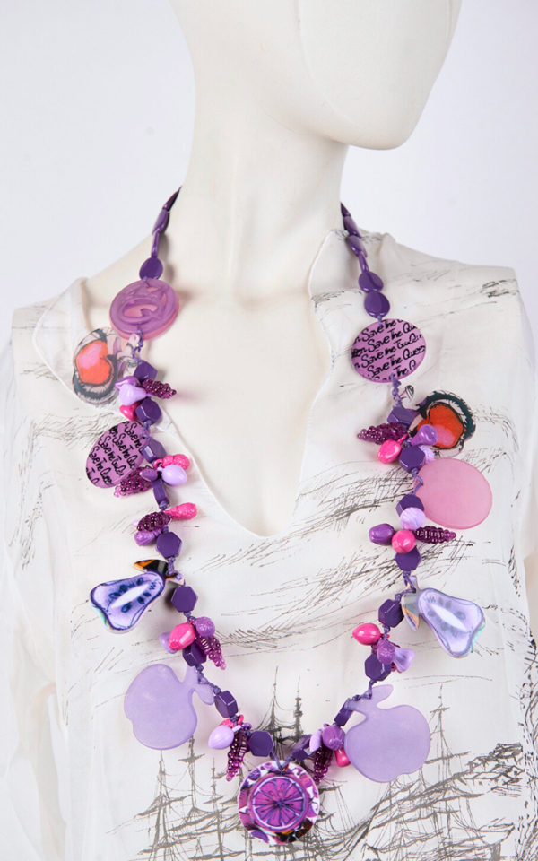 11SSNL902_ Medium-length necklace with fruit-themed printed PVC pendants - Image 1
