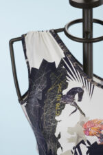 Top stampato monospalla - immagine 3