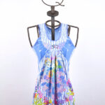 Abito corto bianco senza maniche con stampa “Cigno”