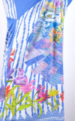 Abito corto bianco senza maniche con stampa “Cigno” - immagine 3