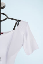 White short-sleeved top - Image 4