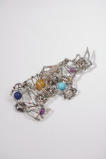 Spilla in metallo con rinoceronte e perle multicolor - immagine 2