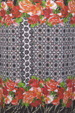 Floral motif with red and orange roses on a white background, enhanced by a geometric design in black. Elegant and lively design suitable for summer wear or special occasions.